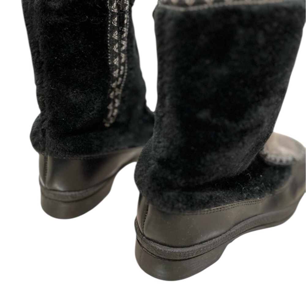 SNOWLAND Vintage 70's Sherpa Winter Boots in Faux Fur Size 8 -- VINTAGE QUEEN!!! - Picture 3 of 8